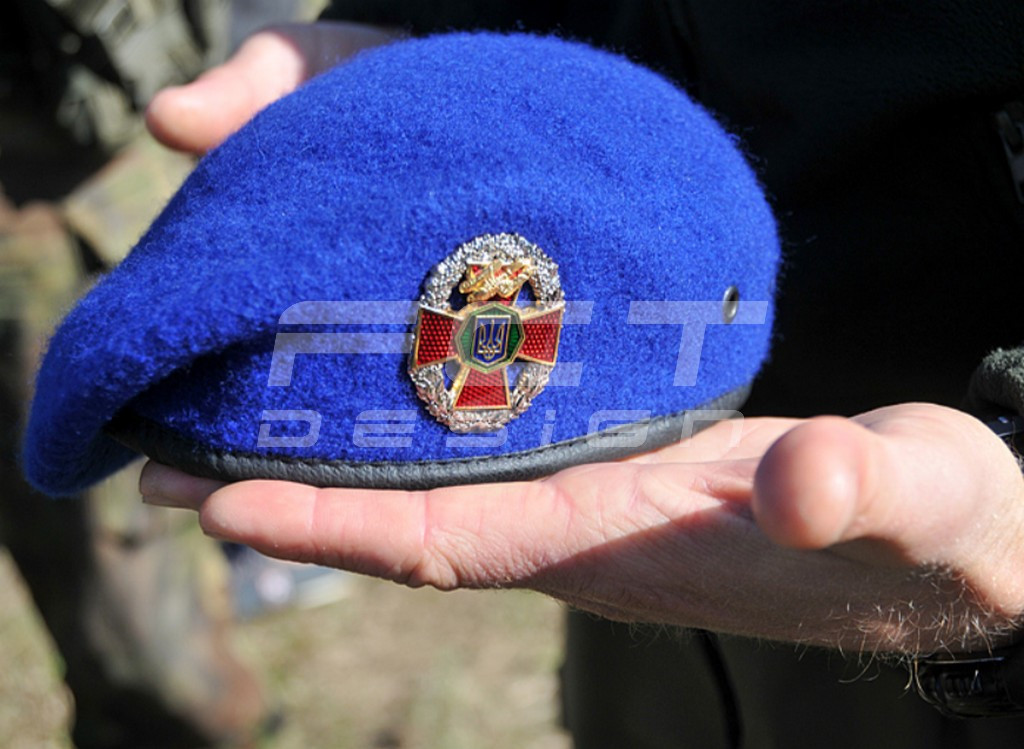 Берет НГУ Волошка Крапелька у зборі