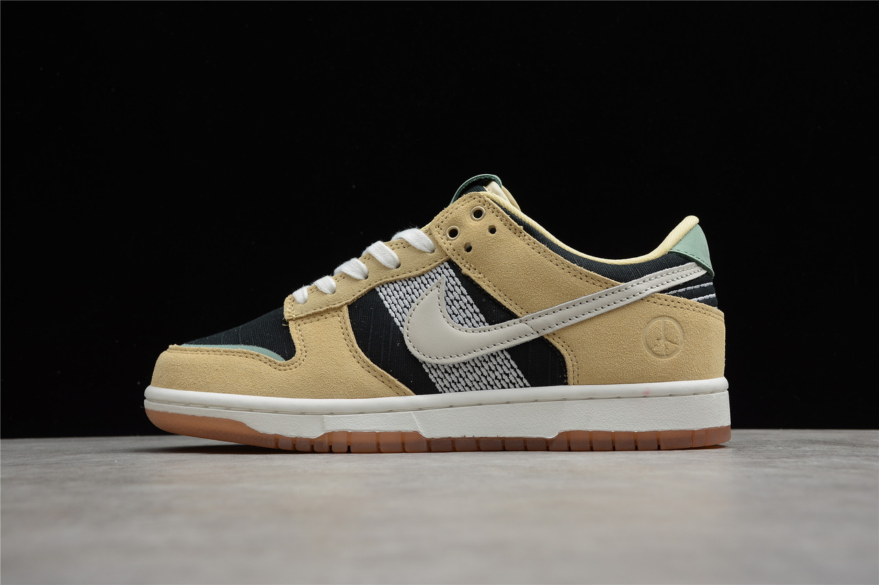 Кросівки жіночі Nike Dunk Low / DNK-240