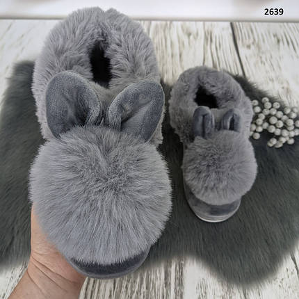 Тапочки чуні жіночі сірі закриті з великим помпоном та вушками 2639, фото 1