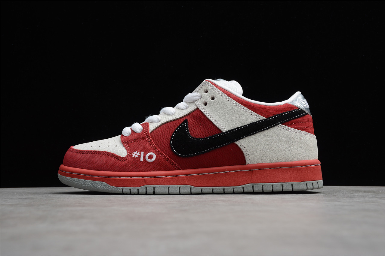Кросівки жіночі Nike Dunk Low / DNK-260