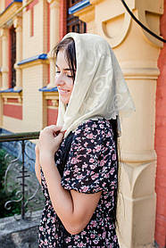 Хустка жіночий ніжний з шифону модний з текстурний візерунком однотонний колір білий 68*68 см