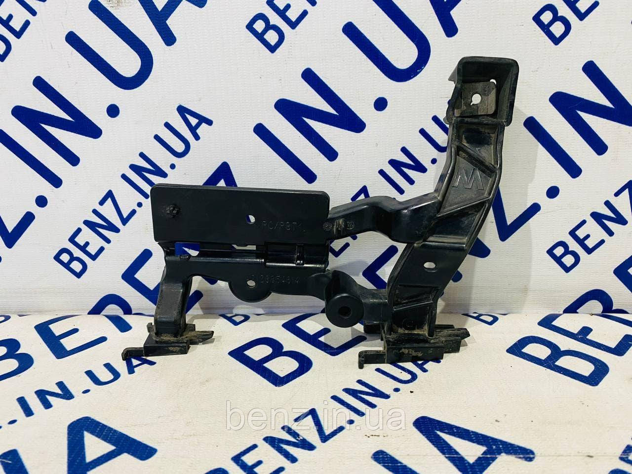 Кронштейн заднього бампера правий нижній Mercedes W212 A2128854614, фото 1