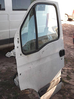 Двері передні ліві б/у RENAULT MASTER  OPEL MOVANO NISSAN INTERSTAR