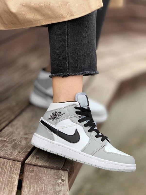 Jordan aj1 cheap mid grey