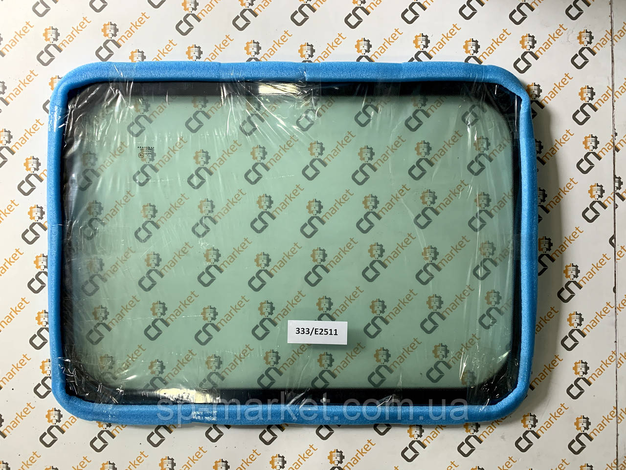 Скло заднє JCB JS 333/E2511 Кузов Euro Cab 3, фото 1