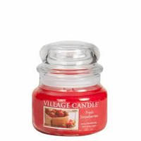 Ароматическая свеча Village Candle Свежая клубника (время горения до 55 ч)