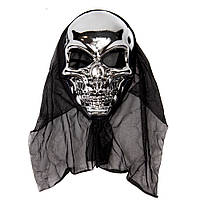 Маска на Хэллоуин "Черный глянцевый череп" 18х26 см. Костюмы и декор на Helloween