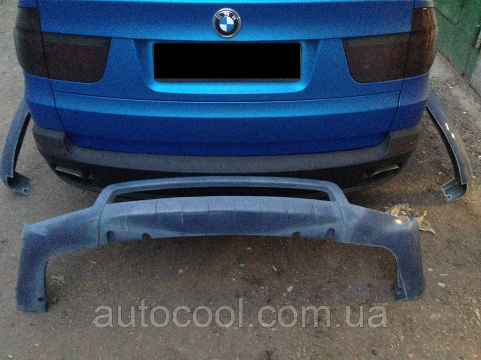 Накладка на задній бампер для BMW X5 E70 2007-2013 р. у стилі Hamann Flash