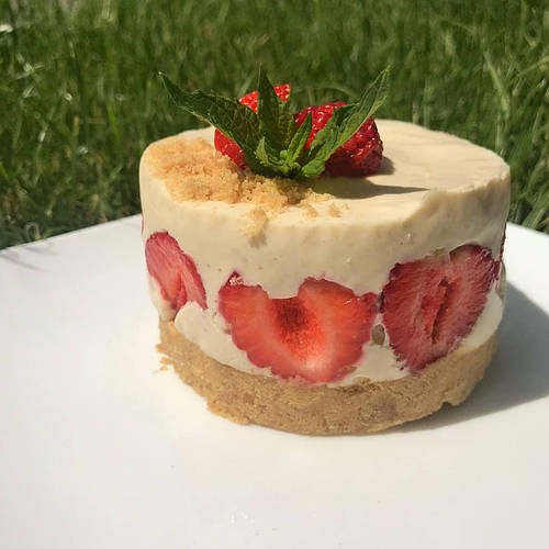 ДЕСЕРТ ІЗ ПОЛУНИЦЕЮ 🍓