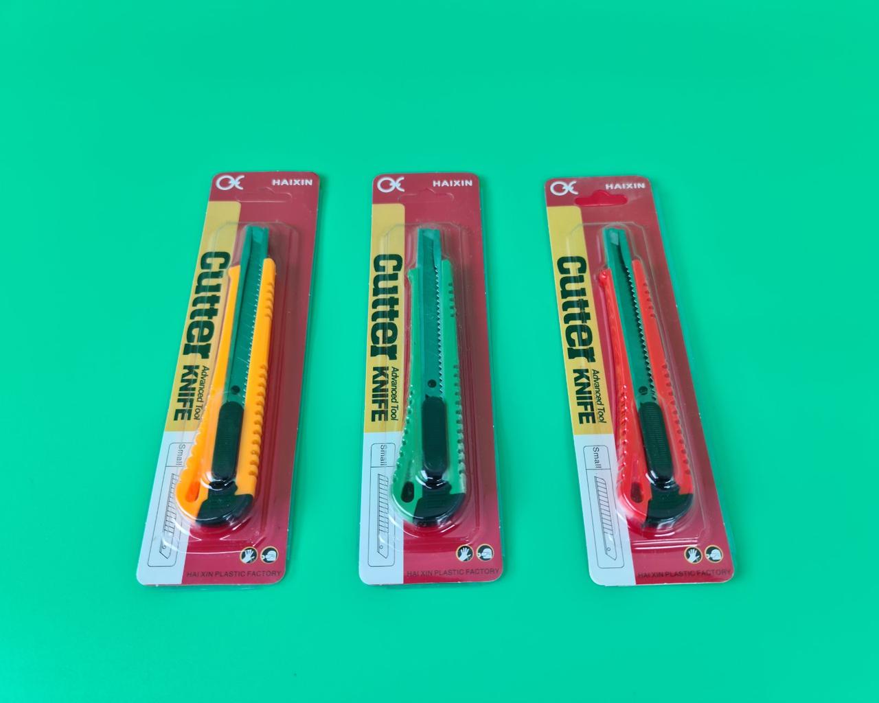 Ніж канцелярський Axent 9 мм 6401-A (1 шт.), фото 1