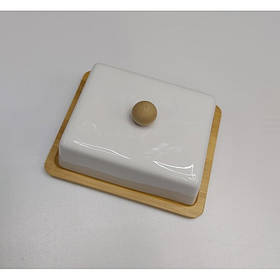 Маслянка фарфорова з бамбуковою підставкою Naturel 13.5 х 12 х 7.5 см BonaDi 289-144