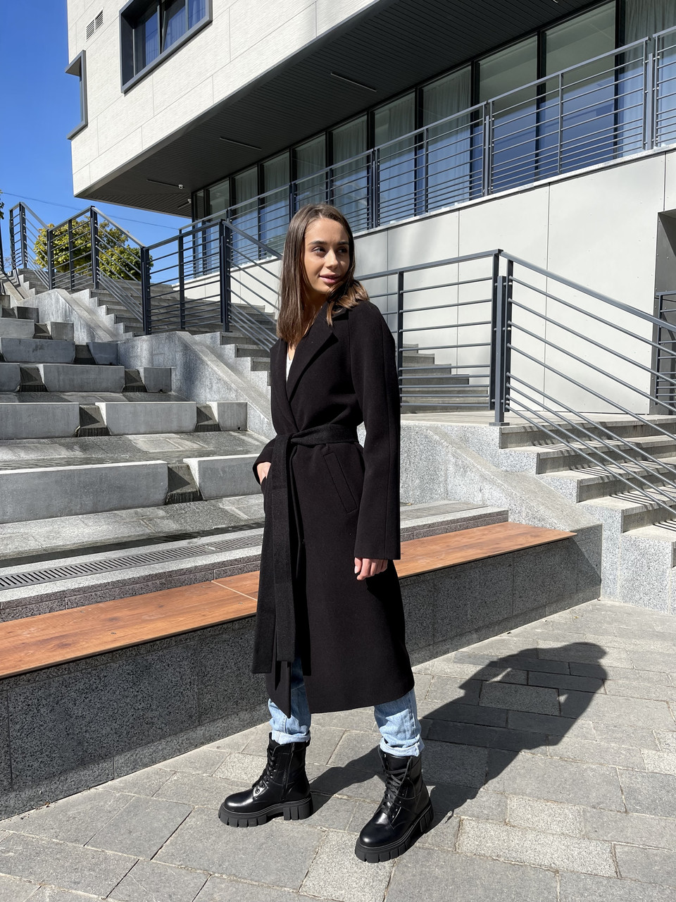 Чорне зимове утеплене жіноче кашемірове пальто преміум якості, фото 1