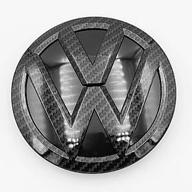 Емблема передня VW (Фольцваген) 140мм POLO 6, GOLF 7, JETTA 6 PASSAT B8, TOURAN 2, TOUAREG 3 - Карбон (3GD853601B)