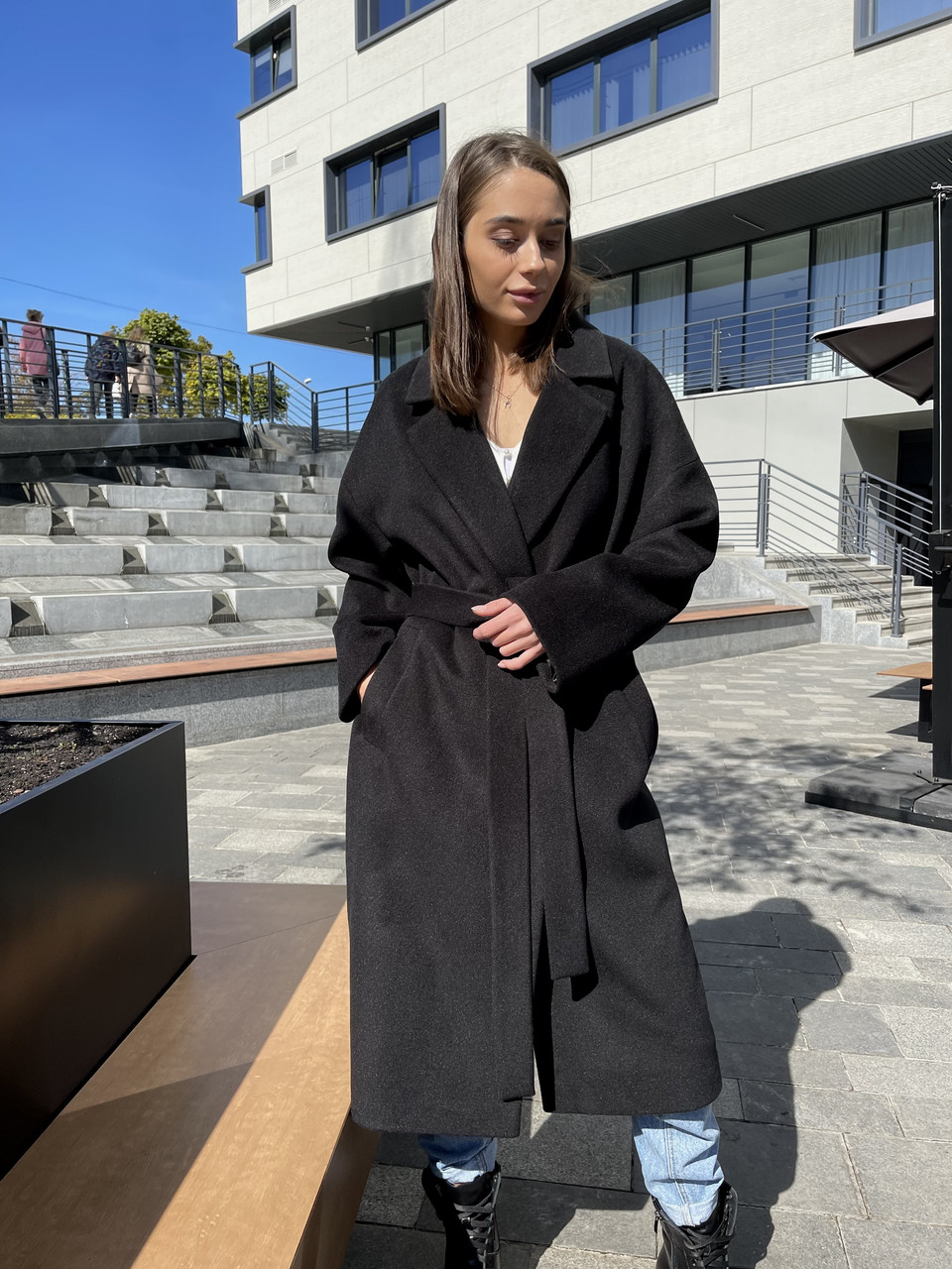 Чорне жіноче зимове тепле пальто вільного крою, фото 1