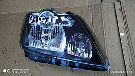 Фара передня права Рено Модус (8200652048)
