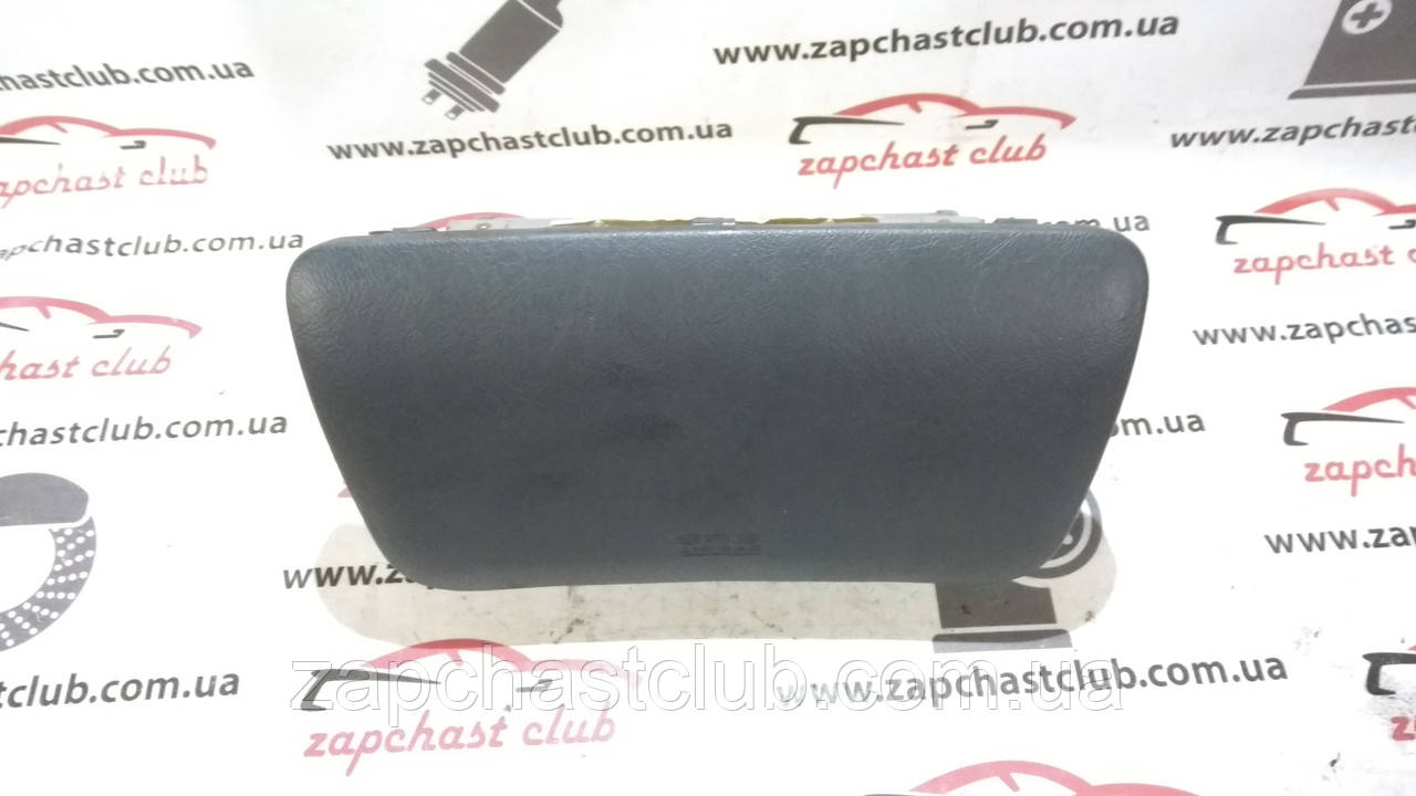 Подушка в торпеду пасажира сіра MR913869 9916164 Spase Star 00-04r Mitsubishi, фото 1
