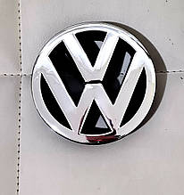 Емблема значок на решітку радіатора Volkswagen VW T-4, Golf3 95-04 (D=98)