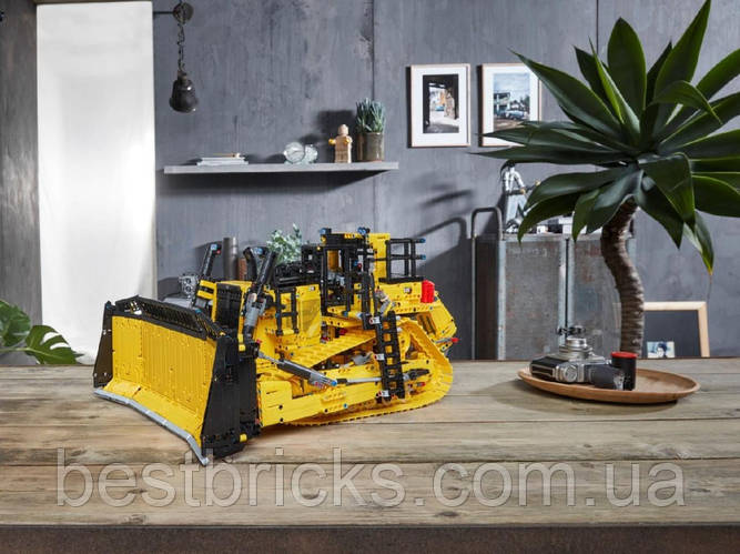 Купить Lego Technic Бульдозер Cat D11 на пульте управления 42131, цена ...