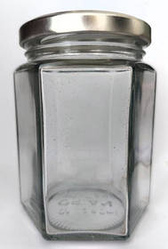 Скляні банки з кришками