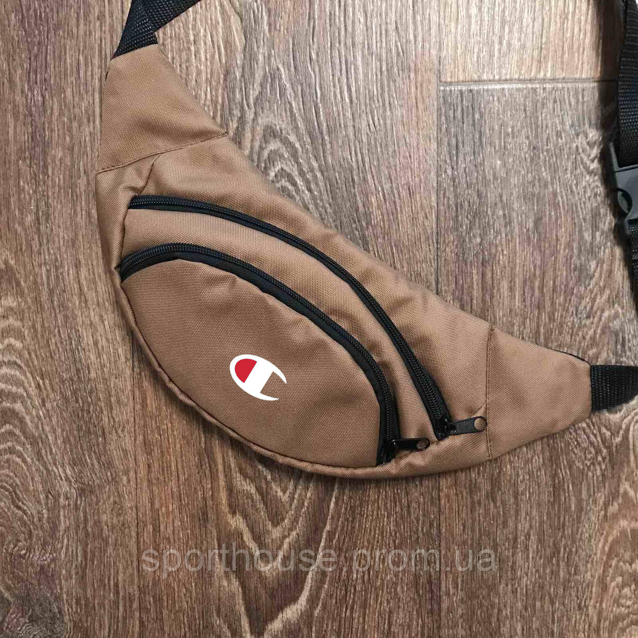 Champion fanny store pack footlocker