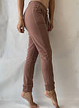 Жіночі спортивні штани на флісі бежеві Штани зимові утеплені жіночі джогери на манжеті, фото 2
