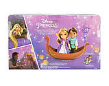 Принцеса Рапунцель і Флін у човні Princess Rapunzel & Flynn Doll Petite Storytelling Gift Set, фото 7