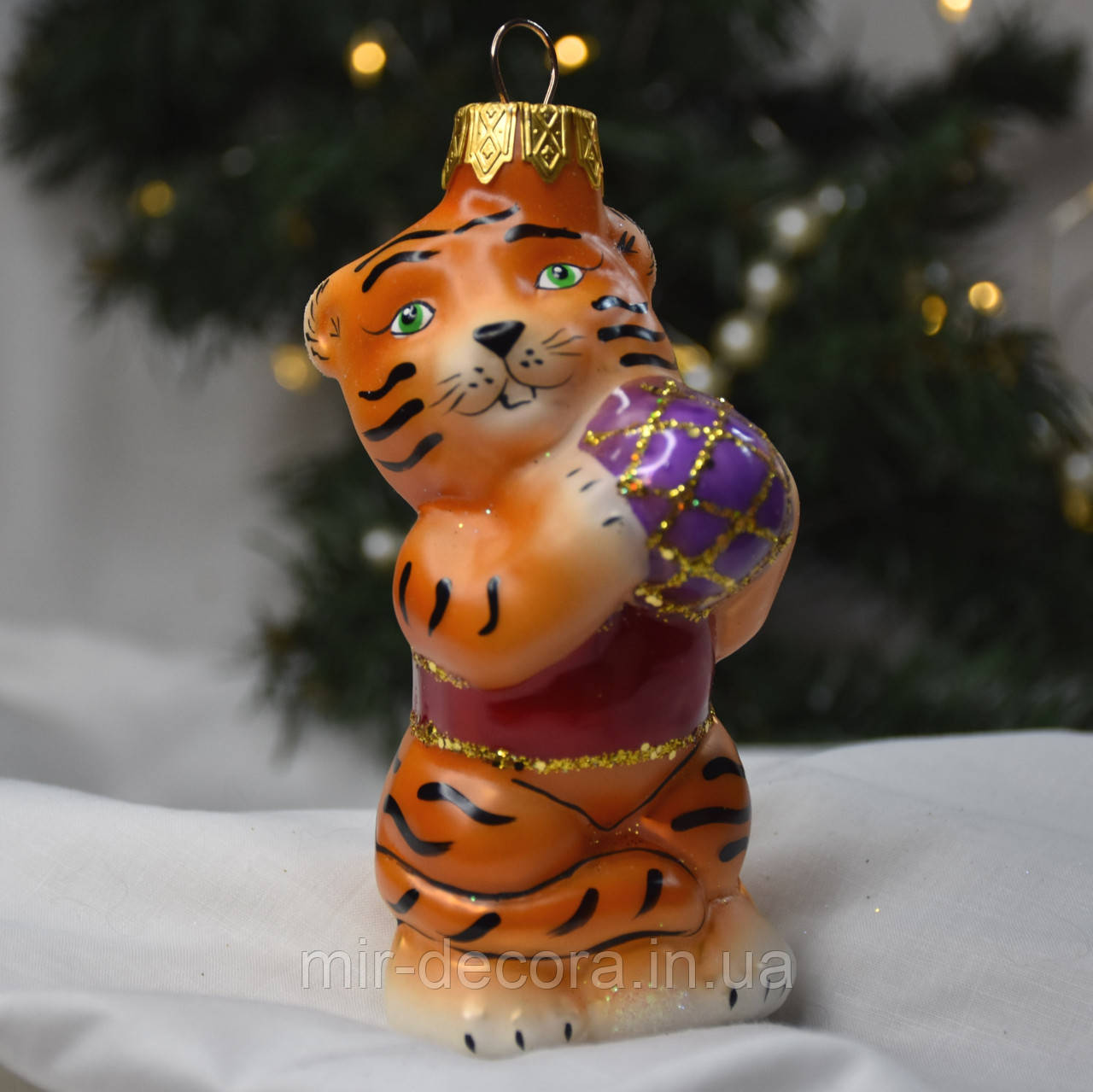Формова іграшка зі скла "Тигреня з м'ячем", фото 1
