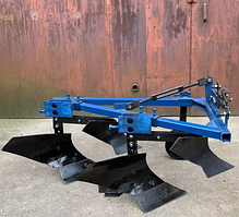 Плуг з передплужниками 2-20