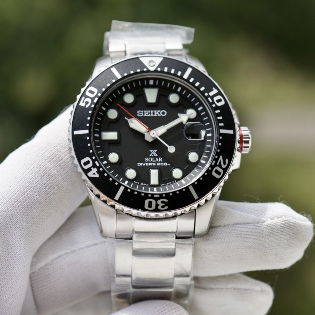Seiko SNE437P1 Prospex Solar Divers Black Dial