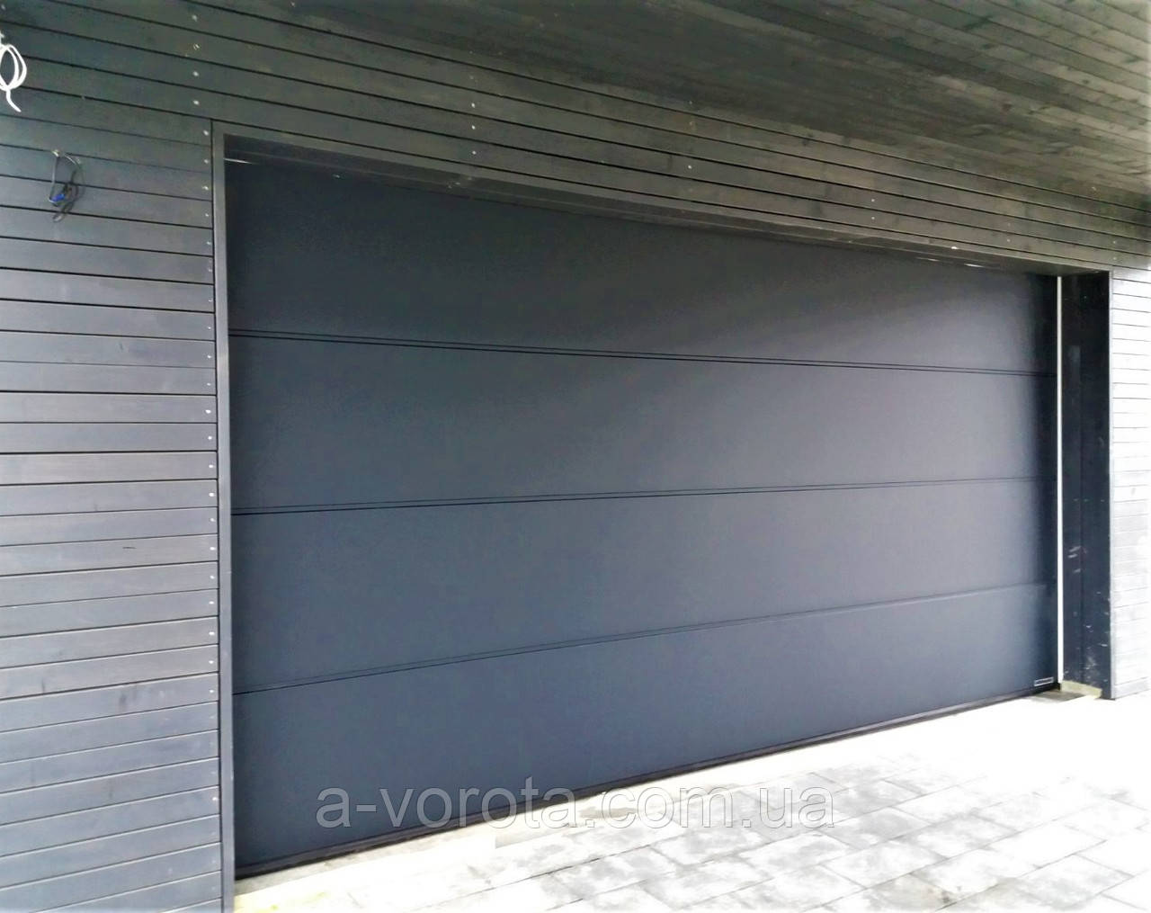 Секционные гаражные ворота Hormann RenoMatic M-гофр ш2500мм, в2125мм - фото 7 - id-p1475382650