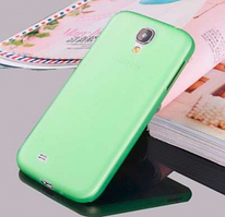М'який ультратонкий (0,3 мм), пластиковий салатовий чохол для Samsung Galaxy S4