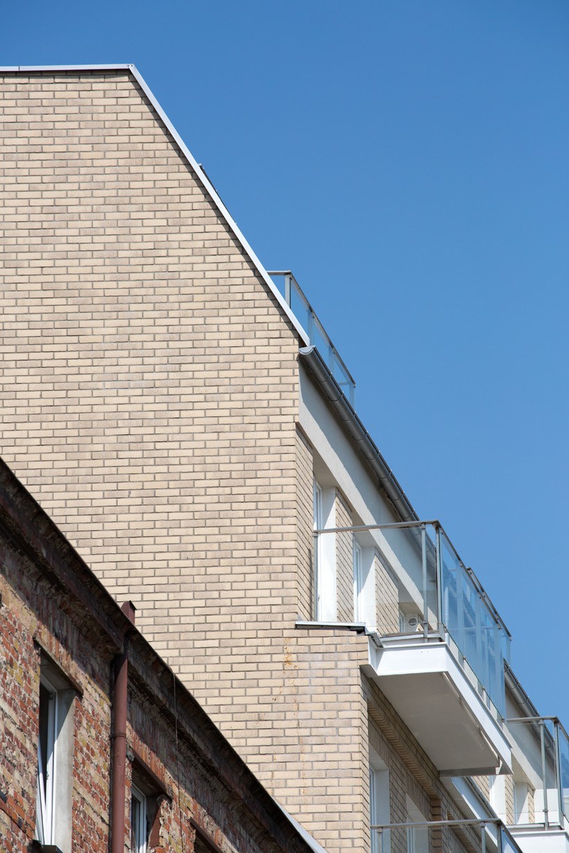 Облицовка фасада клинкерной плиткой Feldhaus Klinker R 732 Vascu, Плитка под светлый кирпич наружная - фото 8 - id-p1367594576