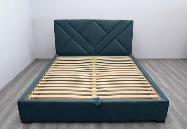 Двоспальне ліжко стелла