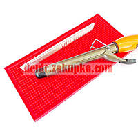 Профессиональный коврик силиконовый для парикмахерского инструмента 30х15 см Красный "ДенІС professional"