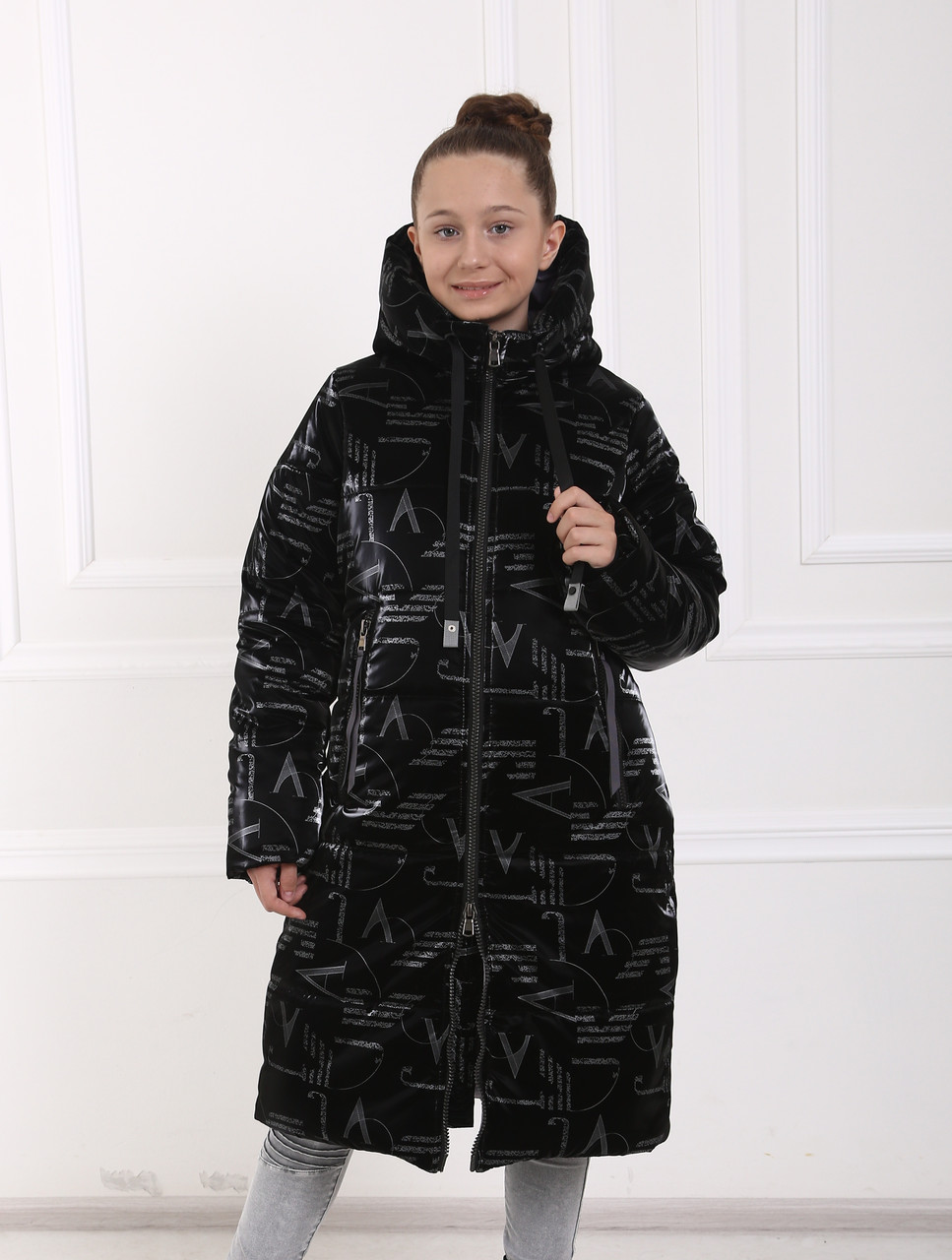 Довге зимове пальто пуховик на дівчинку зимова куртка чорна лакова 146-164р, фото 1