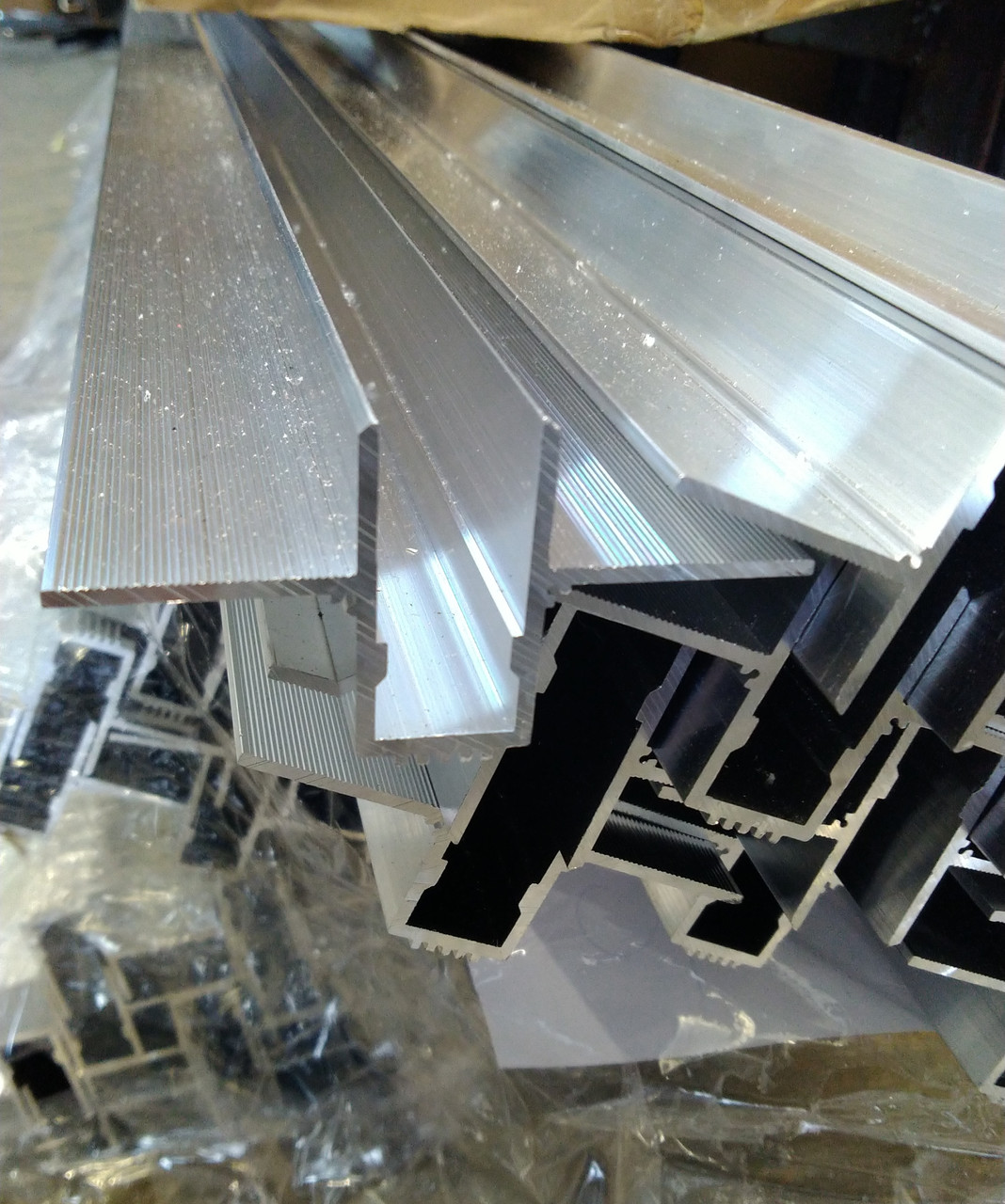 Купить Led профиль под гипсокартон парящая Полоса ГК-10п, цена 240 грн ...