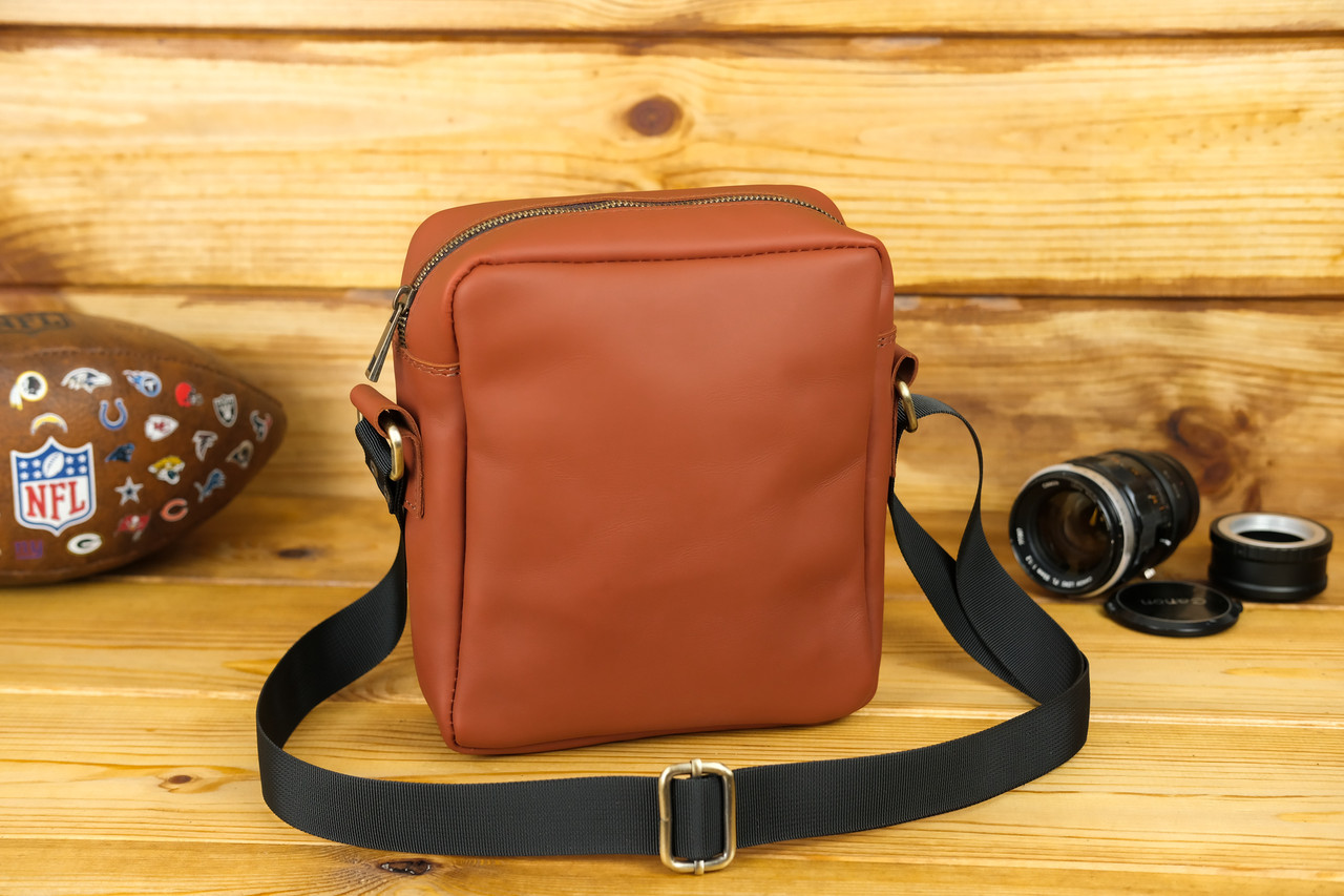 Шкіряна Чоловіча сумка Метью, натуральна шкіра Grand колір коричневий, відтінок Коньяк