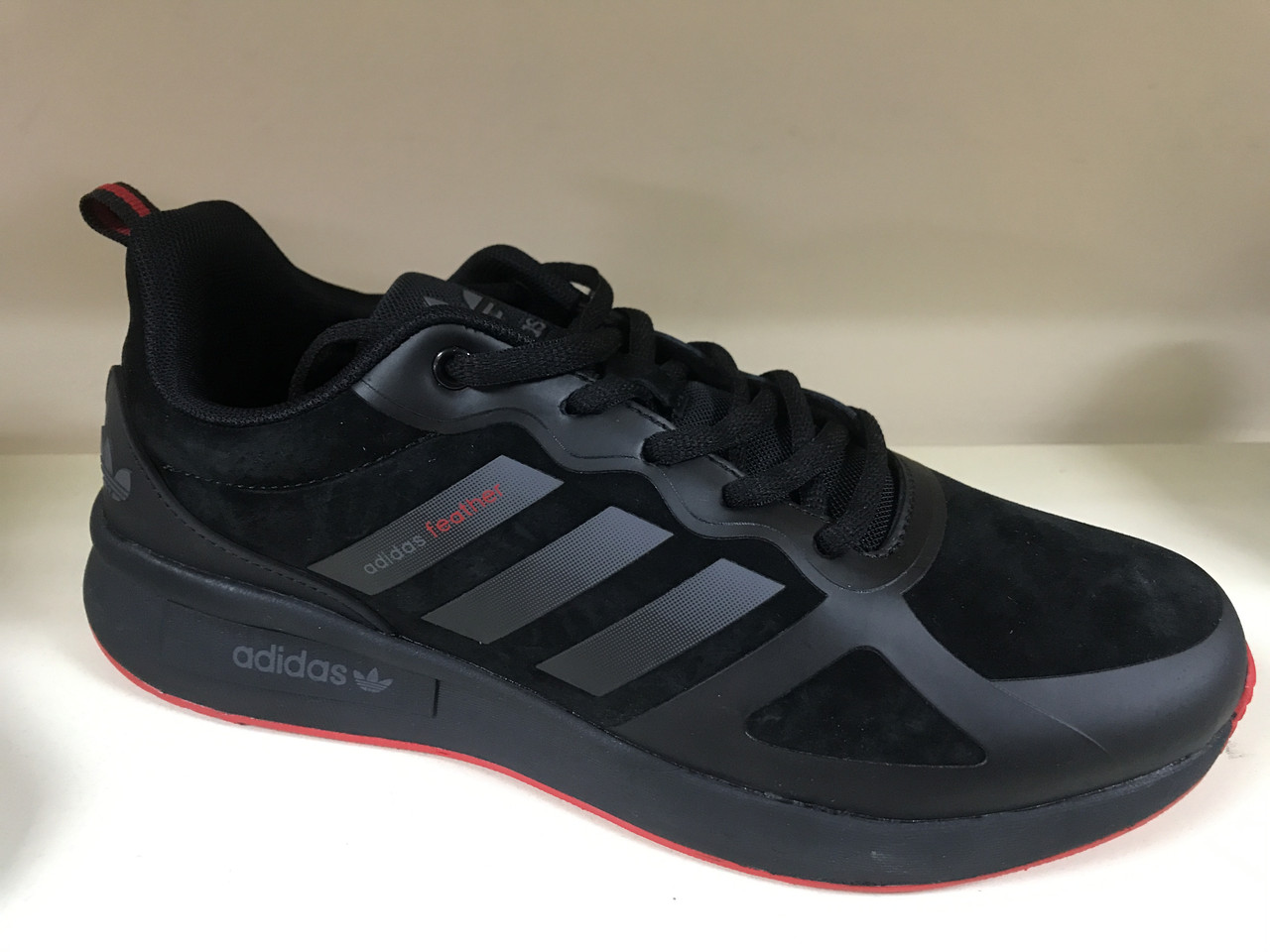 Шкіряні чоловічі кросівки Adidas