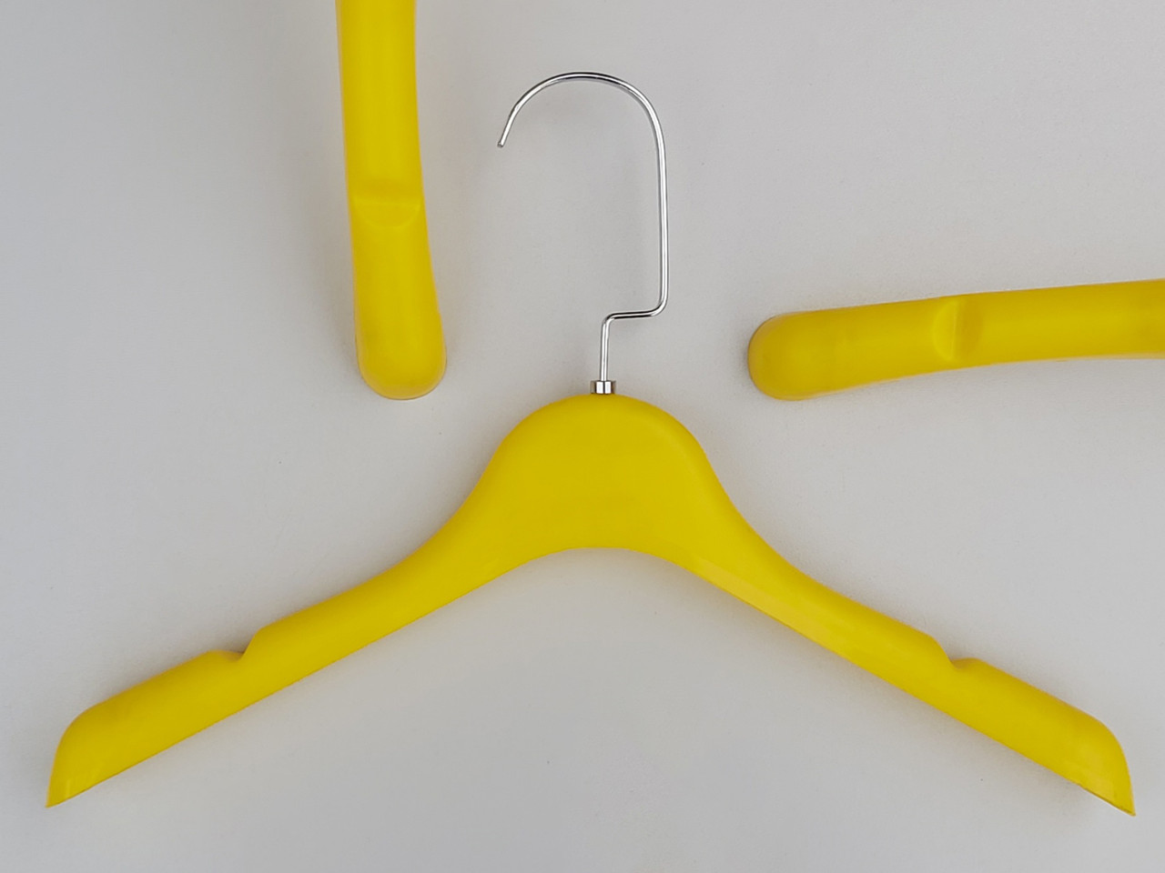 Плічка вішалки тремпеля SH32 жовтого кольору, довжина 32,5 см