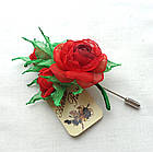 Бутоньєрка весільна ручної роботи на піджак або плаття "Червоний букетик троянд", фото 2