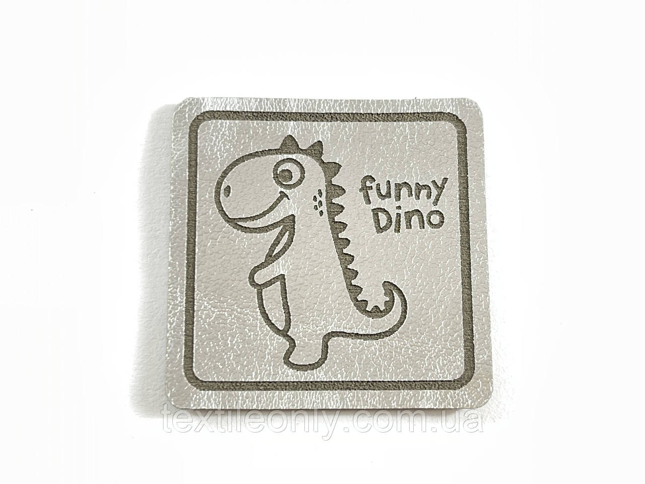 Нашивка Динозавр 35х35 мм срібло