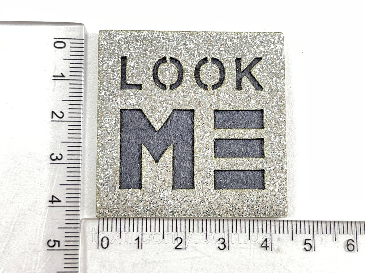 Нашивка Look ME 45х45 мм срібло