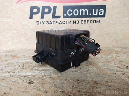 SsangYong Kyron 2005-2014 2.0 xdi Блок предохранителей 82160