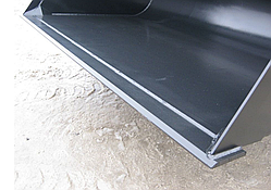 Ніж ковша Hardox на екскаватор Manitou