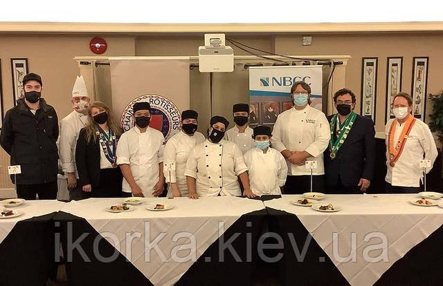 Фермер вирощує кращу натуральну чорну ікру Купити кращу осетрову ікру по найкращим цінам