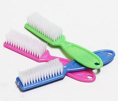 Щітка для видалення пилу з нігтів