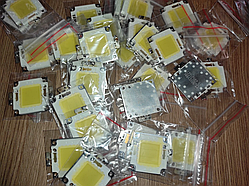 №122 Светодиод 20w Aluminium матрица 20w для прожектора 20w 32-38v (новый, снят с нового прожектора)