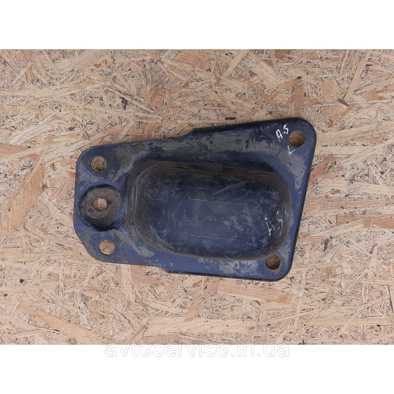 Кронштейн важеля заднього лівого поздовжнього Skoda Octavia A5, фото 1