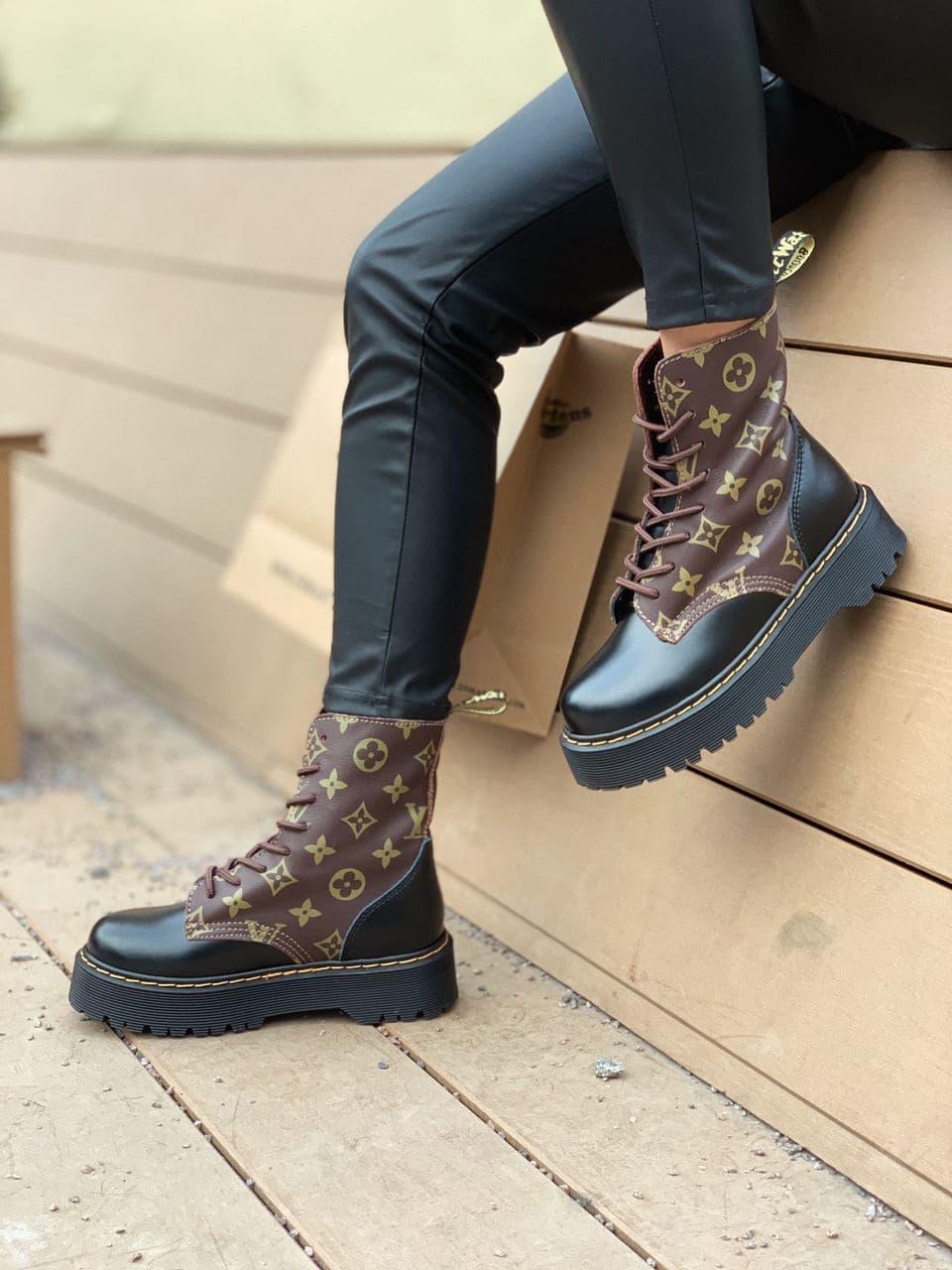 Черевики жіночі коричневі демісезонні Dr.Martens Jadon Louis Vuitton (04611)