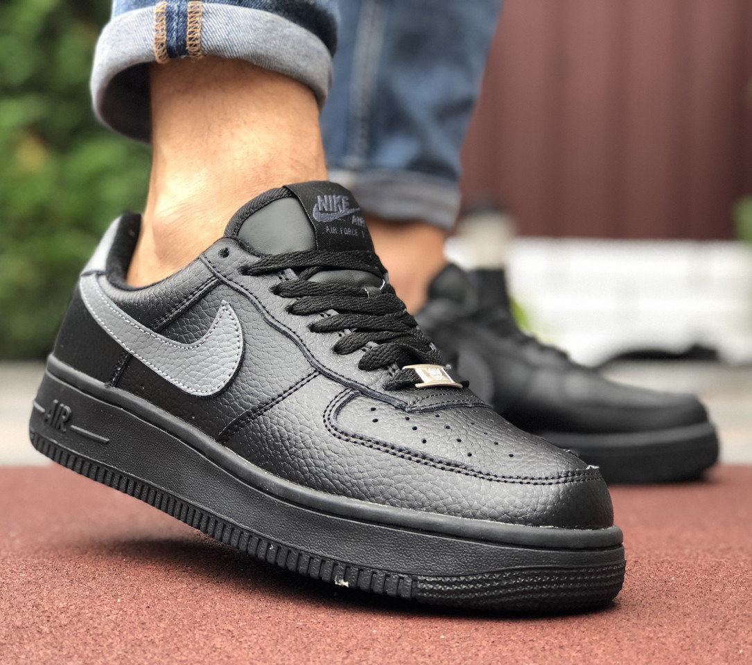 Чоловічі зимові кросівки Nike Air Force шкіряні чорні з сірим